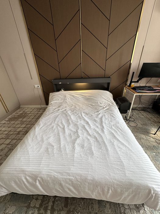 Кровать двух спальный