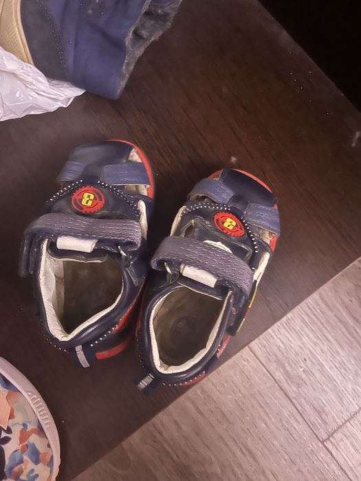 Продам детский комбинезон и вещи