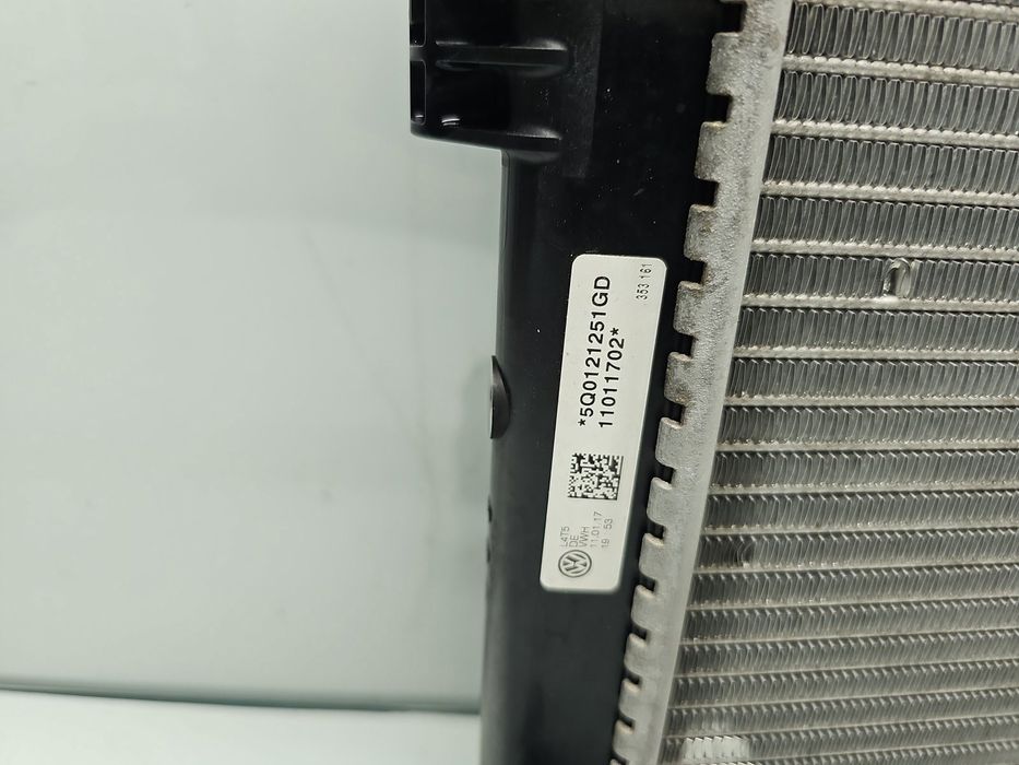 Radiator apa Skoda Octavia 3 (5E3) [Fabr 2012-2020] 5Q0121251GD 1.4 TF