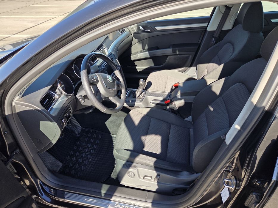 Škoda Superb 2010 diesel, 6.253 € — imagine 4