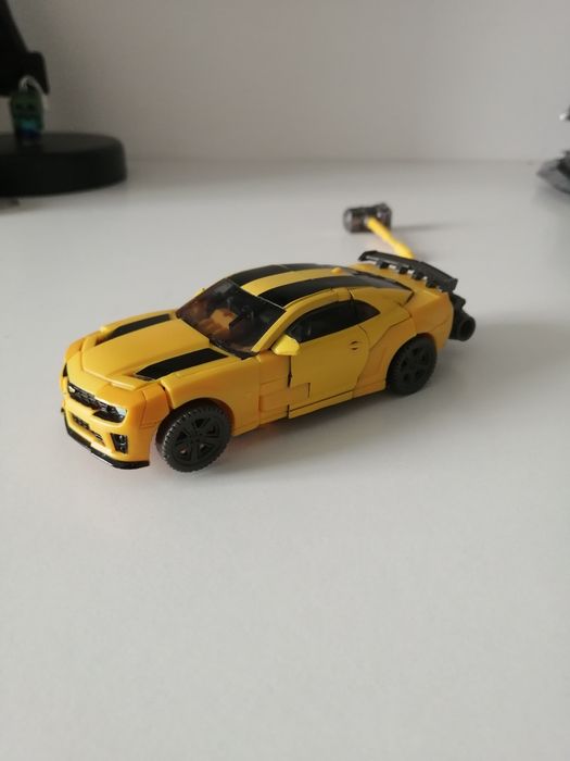 Figurină transformabilă Bumblebee