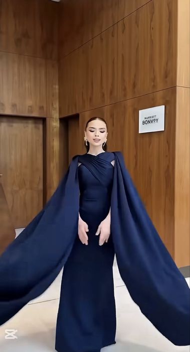 Продам платье новое