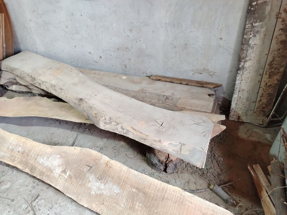 Yong'oq taxtasi sotiladi holati juda yaxshi