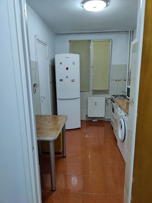 Apartament 3 camere de vânzare