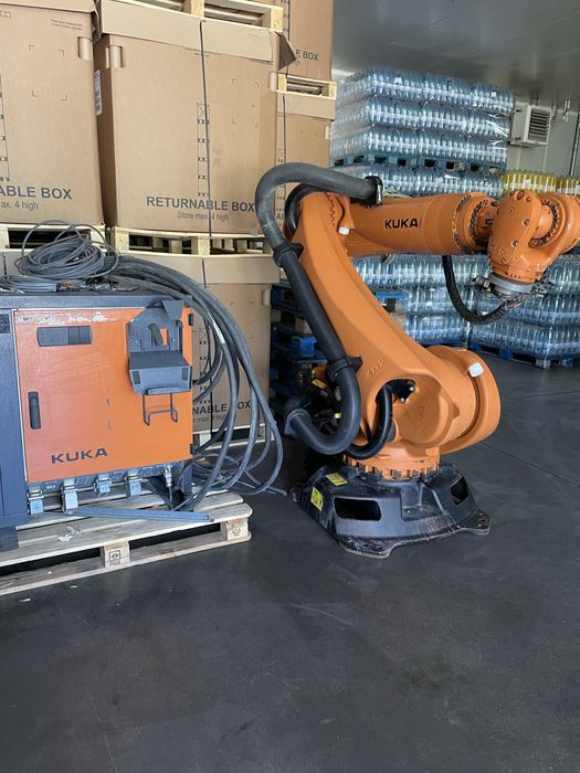 KUKA Robot KR90 R2700 pro