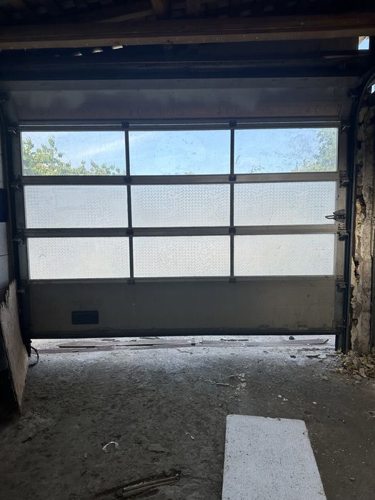 Vand 3 usi de garaj aluminiu