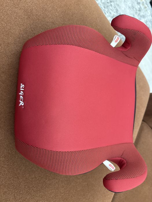 Продаётся детское сиденье для машины!