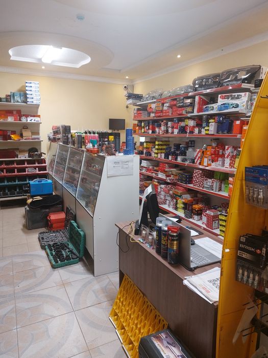 Продается  магазин +дом