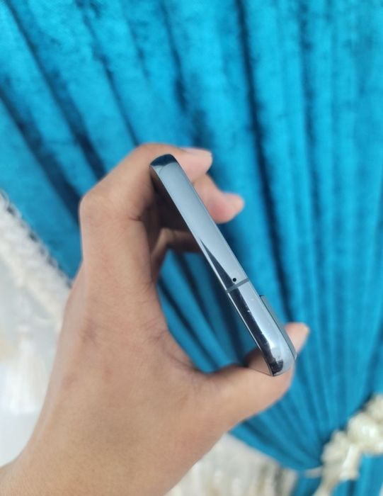 Samsung S22+ 2 ta simkartalik karopka dakumet bor