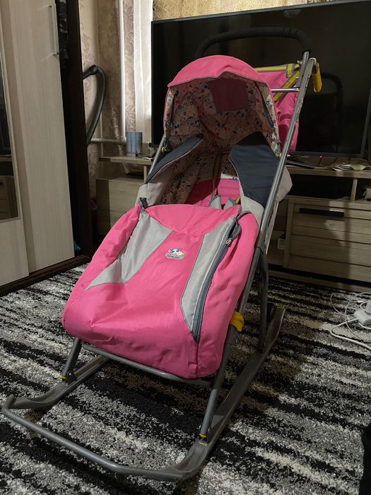 Продам санки в хорошем состоянии