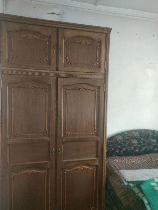 Шкаф винтаж из дерево