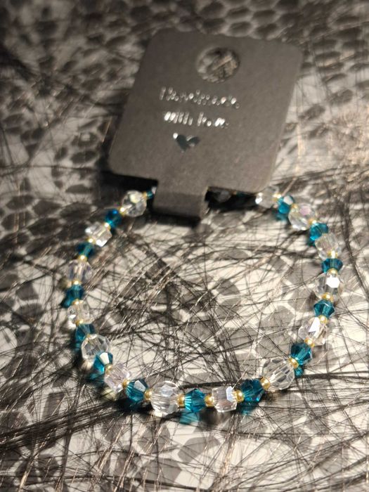 Ръчно изработени гривни