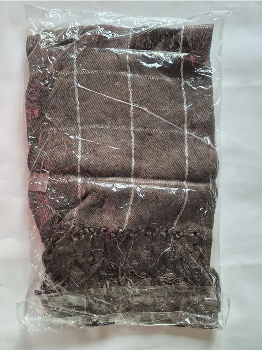 Esarfa - fular maro cu argintiu Avon