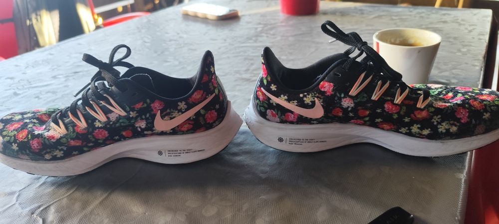 Nike pegasus marime 36.5  23.5 cm