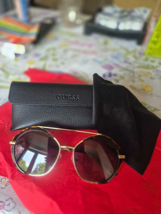 Слънчеви очила GUESS