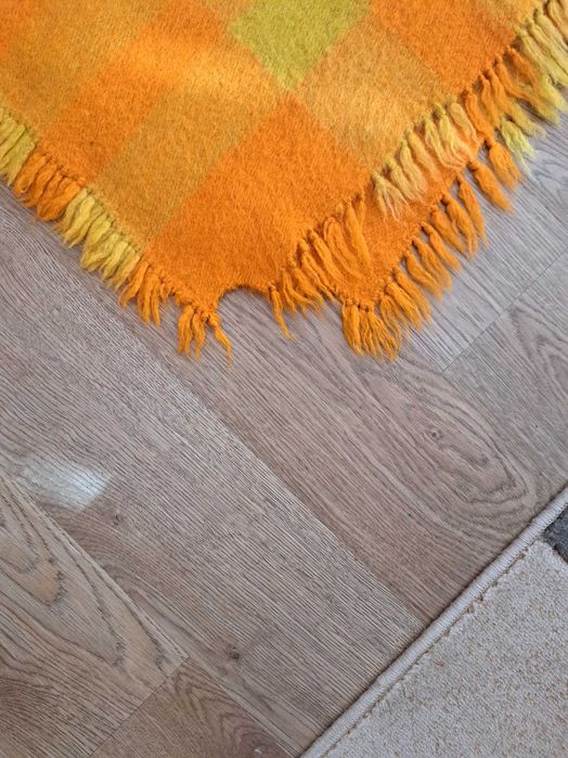 Вълено одеало, със забележки- 50лв.