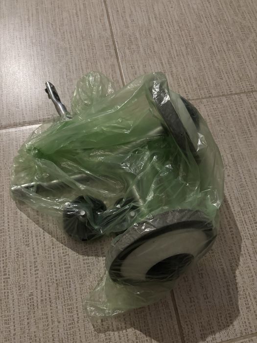 Bicicleta fete 16" cu roti ajutatoare