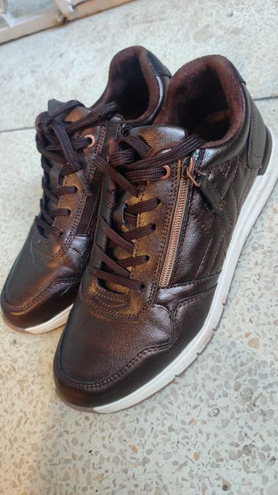 Нови маратонки 39 номер