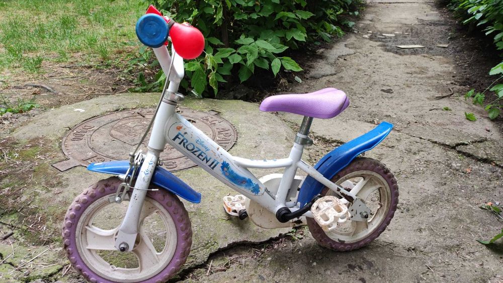 Bicicleta fetita 3-5 ani