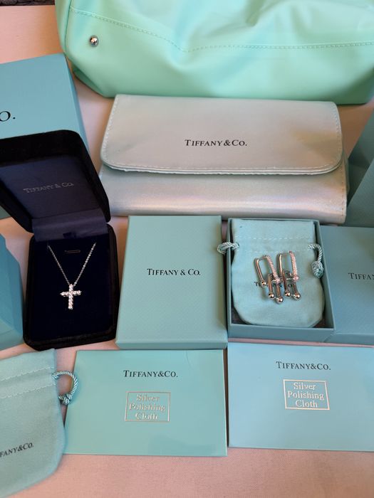 Cercei Tiffany & Co.