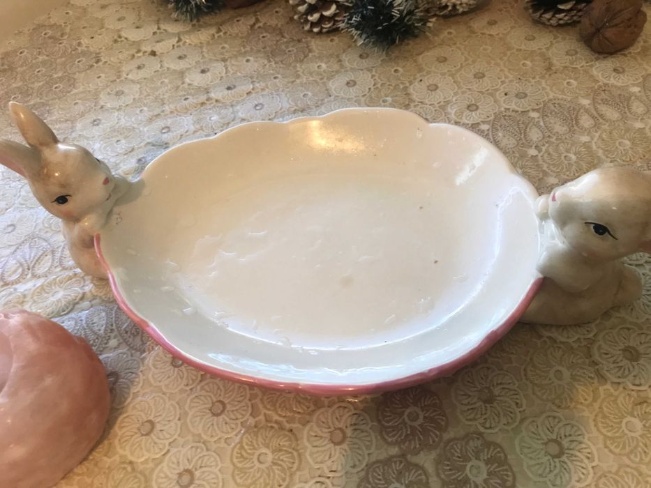 Продавам лот сувенири и чаши