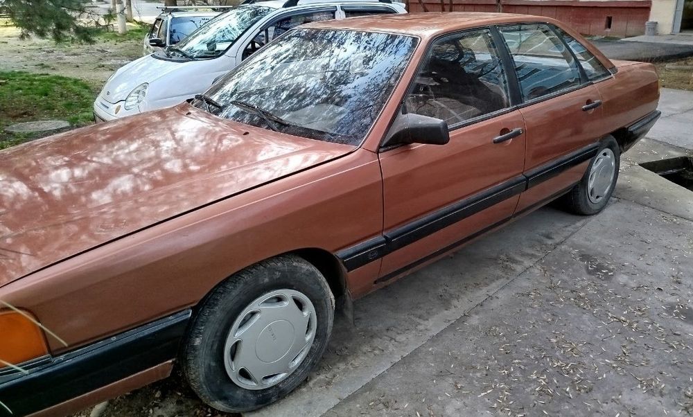 Продаётся AUDI 100 в хорошем состоянии