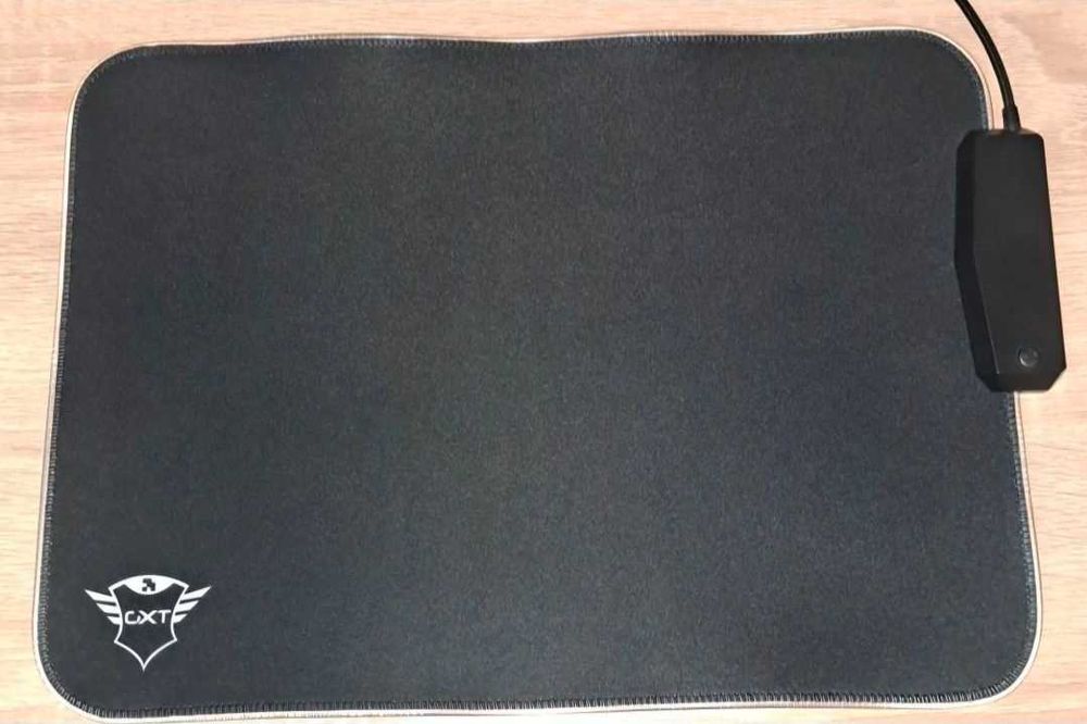 Mousepad Trust GXT 765 Glide RGB