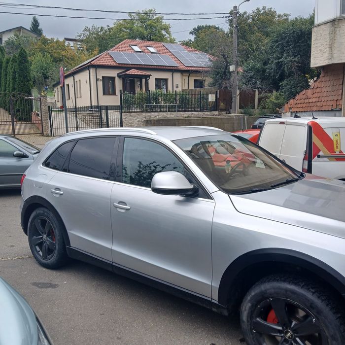 Vând Audi Q5 2.0 TDI 4X4