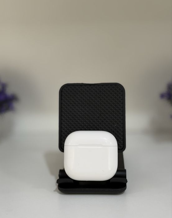 Наушники AirPods 4