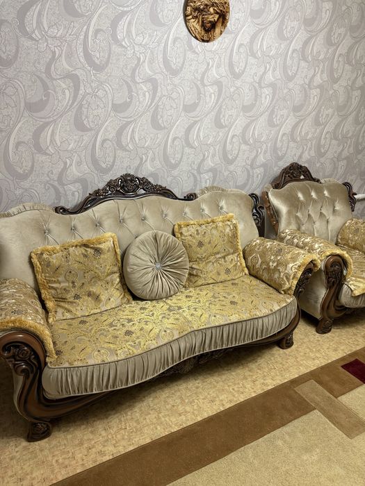 Продам  Диван в хорошем состоянии