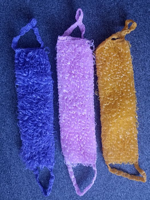 Мочалки разного цвета