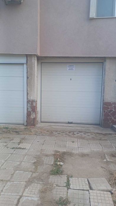 Продавам гараж в София