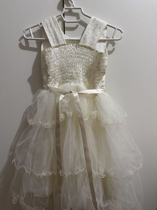 Платье на девочку