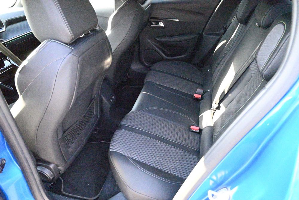 продава се PEUGEOT 208 GT-line 2022 година