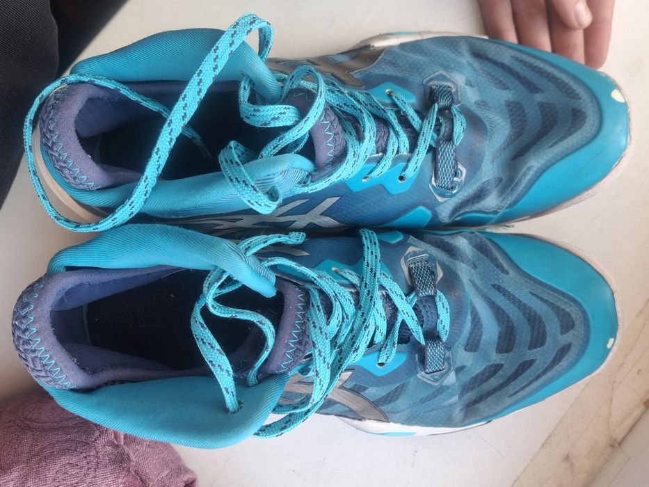 хорошие кросовки для спорта, б/у