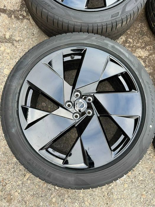 Оригинални нови джанти с гуми 20 цола за Волво 245/45/20