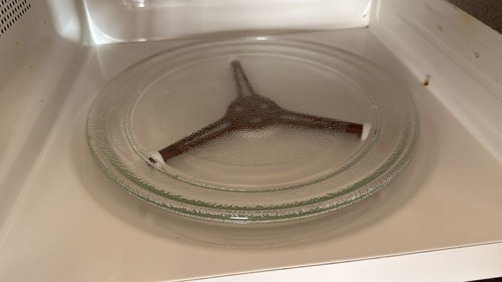 Cuptor microunde cu gril 800w Switch on