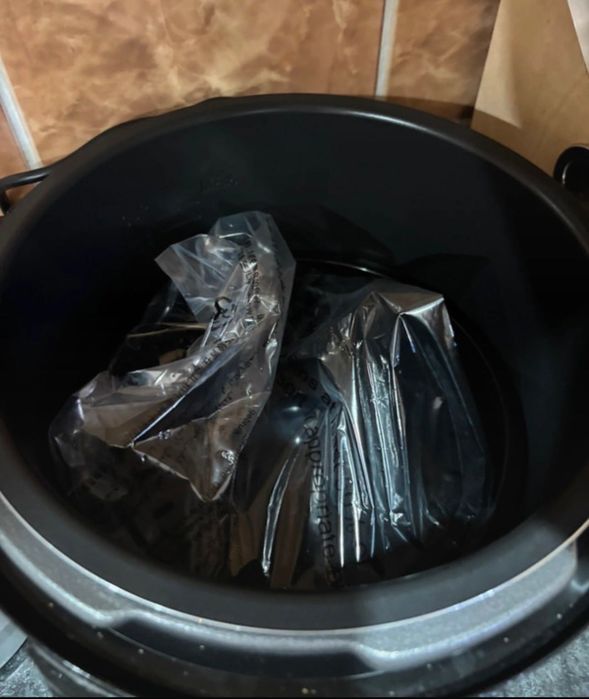 Vând oală minune nouă de la Tefal