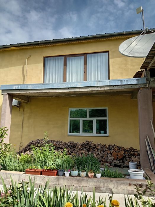 Продам дом-дачу состоящую из 7 комнат