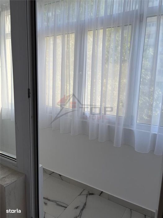 Etaj 2 - Alexandru - Chimicale, 3 camere decomandat model mare cu geam