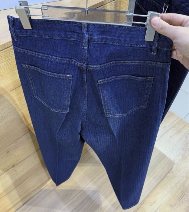 Джинсы свободного кроя