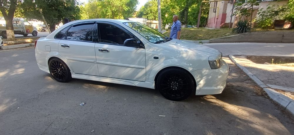 Продается Срочно lasetti 1.8