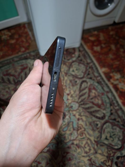 Продам Redmi note 13