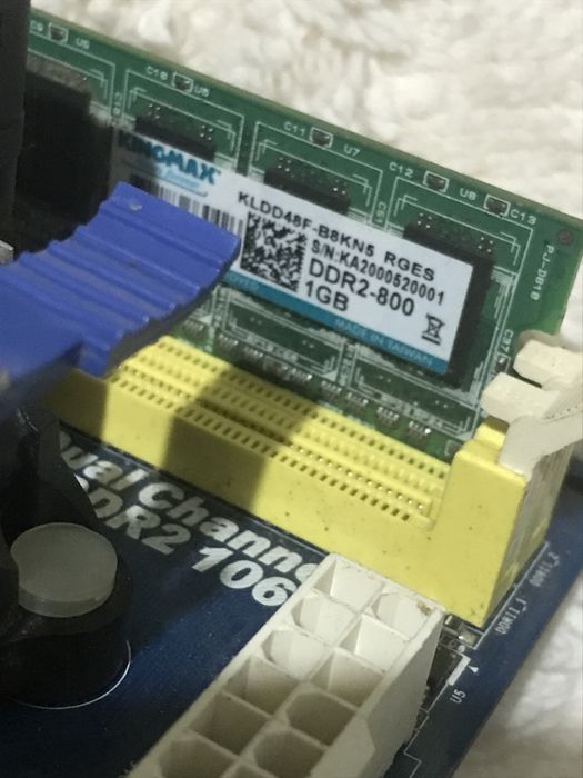 Vand placa de baza asrock cu amd athlon II