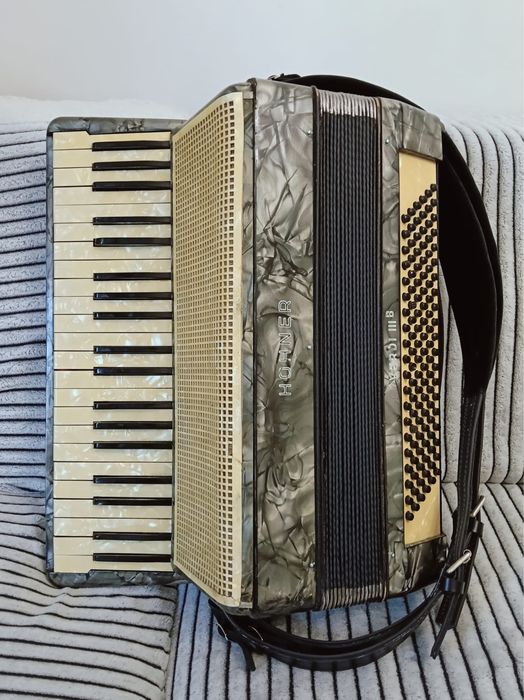 Hohner 120 acordat ,bandonat