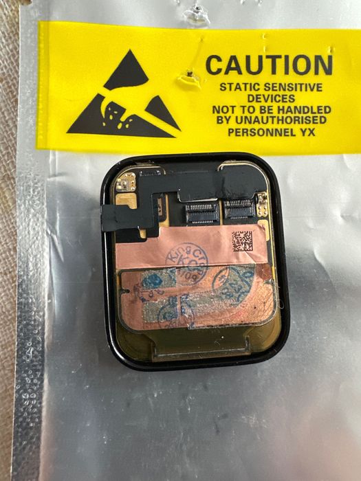 Apple Watch Series 6 40mm дисплей OLED