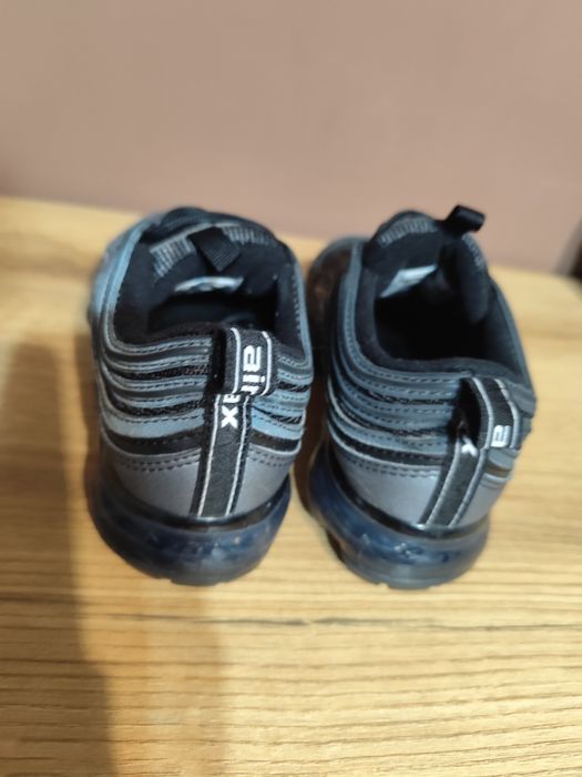 Nike  Air VaporMax 97