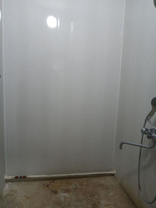 Барданкулда.Юкори чирчик тумани.1.5соток 2хона.йулдан 300метр кирилади