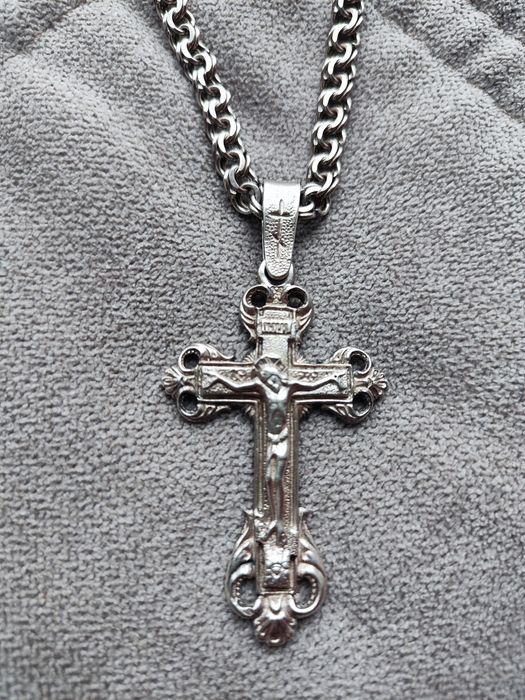 Цепочка серебряная с крестом