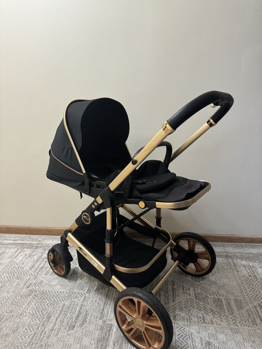 Коляска прогулочная